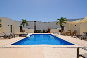 VIBRANT AND UNIQUE PH LOCATED IN PREMIUM AREA, JUST STEPS TO THE BEACH