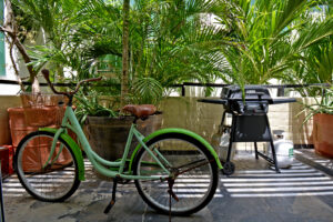 VIBRANT AND UNIQUE PH LOCATED IN PREMIUM AREA, JUST STEPS TO THE BEACH