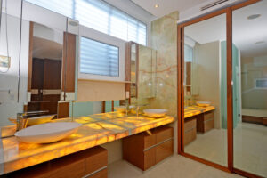 EXCLUSIVE RESIDENCE WITH PRIVATE DOCK