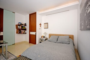 EXCLUSIVE RESIDENCE WITH PRIVATE DOCK