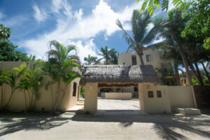 EXCLUSIVE OCEANFRONT RESIDENCE, 2 BED 2 AND BATH PANORAMIC VIEWS
