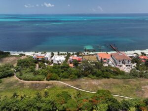 SUPER LUXURY BEACHFRONT VILLA IN THE HOTEL ZONE