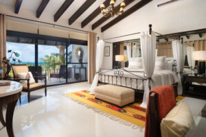 SUPER LUXURY BEACHFRONT VILLA IN THE HOTEL ZONE