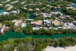 LUXURY ROSEWOOD VILLA