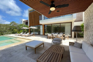 LUXURY ROSEWOOD VILLA
