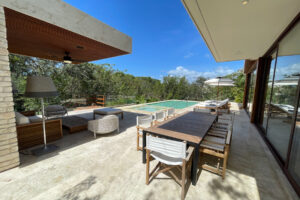 LUXURY ROSEWOOD VILLA