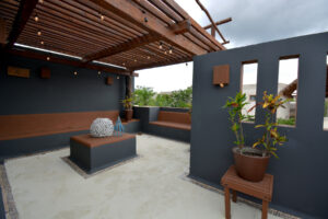UNIQUE TWO BEDROOM PENTHOUSE WITH PRIVATE TERRACE AND WHIRLPOOL TUB