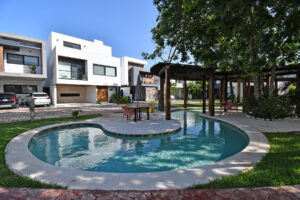 LUXURIOUS BAMBOO HIDEAWAY RESIDENCE