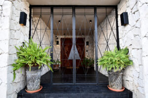 LUXURIOUS BAMBOO HIDEAWAY RESIDENCE