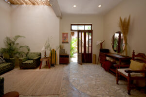 CHARMING VINTAGE HOUSE