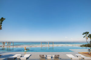 LUXURY BEACHFRONT CONDO
