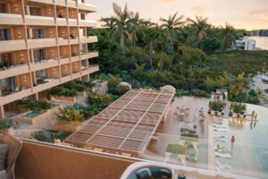 LUXURY BEACHFRONT CONDO