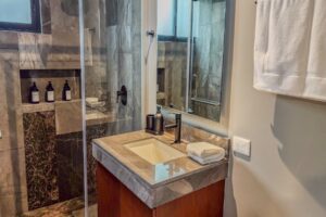 ESMERALDA BLACK PENTHOUSE