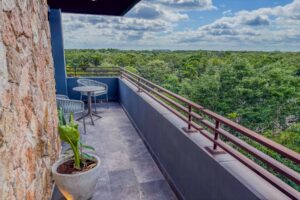ESMERALDA BLACK PENTHOUSE