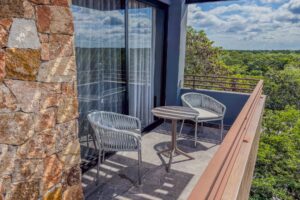 ESMERALDA BLACK PENTHOUSE