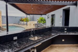 ESMERALDA BLACK PENTHOUSE