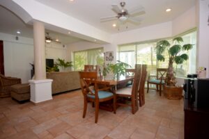 DUPLEX 6 BEDROOM HOME NEAR THE BEACH