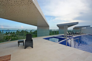 Elegant Sanctuary Between Jungle And Sea