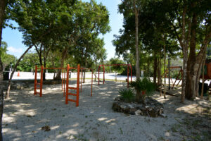 3 BEDROOM HOUSE IN A GATED COMMUNITY WITH A STYLE OF LIVING