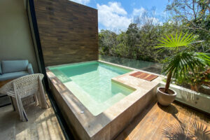 EXCLUSIVE 3-BEDROOM PENTHOUSE WITH LOCK OFF SYSTEM