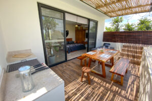EXCLUSIVE 3-BEDROOM PENTHOUSE WITH LOCK OFF SYSTEM