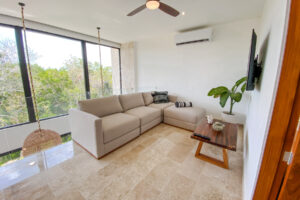 EXCLUSIVE 3-BEDROOM PENTHOUSE WITH LOCK OFF SYSTEM