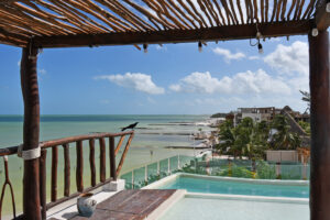 OCEAN VIEWS, LUXURY AND RETURNS