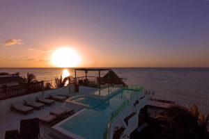 OCEAN VIEWS, LUXURY AND RETURNS