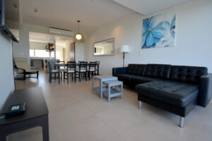 MALECON OASIS: EXCLUSIVE FULLY FURNISHED PANORAMIC APARTMENT