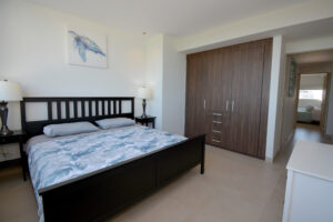 MALECON OASIS: EXCLUSIVE FULLY FURNISHED PANORAMIC APARTMENT