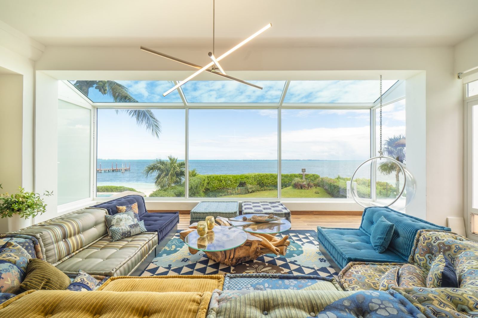 ICONIC VILLA FACING THE CARIBBEAN SEA