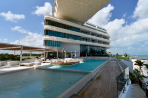 PRIVATE RESIDENCE OCEANFRONT OF CARIBBEAN SEA – TOTAL ELEGANCE IN EVERY DETAIL