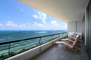 PRIVATE RESIDENCE OCEANFRONT OF CARIBBEAN SEA – TOTAL ELEGANCE IN EVERY DETAIL