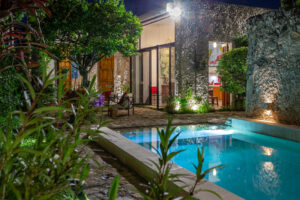 Private modern colonial estate with lush gardens in Mérida’s Historic Center