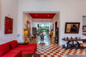 Private modern colonial estate with lush gardens in Mérida’s Historic Center