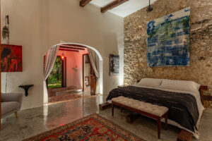 Private modern colonial estate with lush gardens in Mérida’s Historic Center