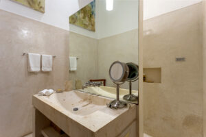 Private modern colonial estate with lush gardens in Mérida’s Historic Center
