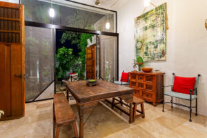 Private modern colonial estate with lush gardens in Mérida’s Historic Center