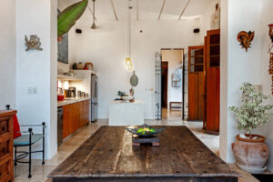 Private modern colonial estate with lush gardens in Mérida’s Historic Center