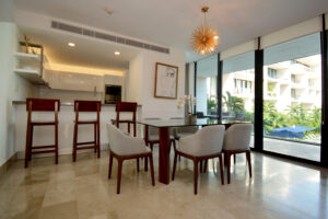 BRIGHT APARTMENT IN UNMATCHED LOCATION