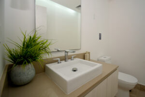 BRIGHT APARTMENT IN UNMATCHED LOCATION