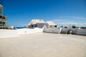 LAS BRISAS RESIDENCES – B301