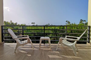 SERENE LIFE IN A CONTEMPORARY VILLA