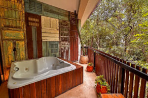 LUUM ZAMA GEM, 2 BEDROOMS WITH WHIRLPOOL TUB AND PRIVATE TERRACE