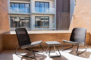 L CONDOS LIFESTYLE APARTMENT