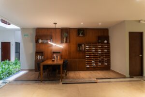 L CONDOS LIFESTYLE APARTMENT