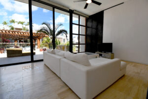Coastal oasis high ceilings in Mamitas Beach