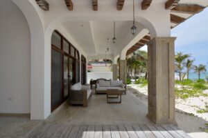 PLAYA PARAISO BEACHFRONT TRES LEONES VILLA
