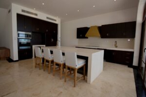 PLAYA PARAISO BEACHFRONT TRES LEONES VILLA