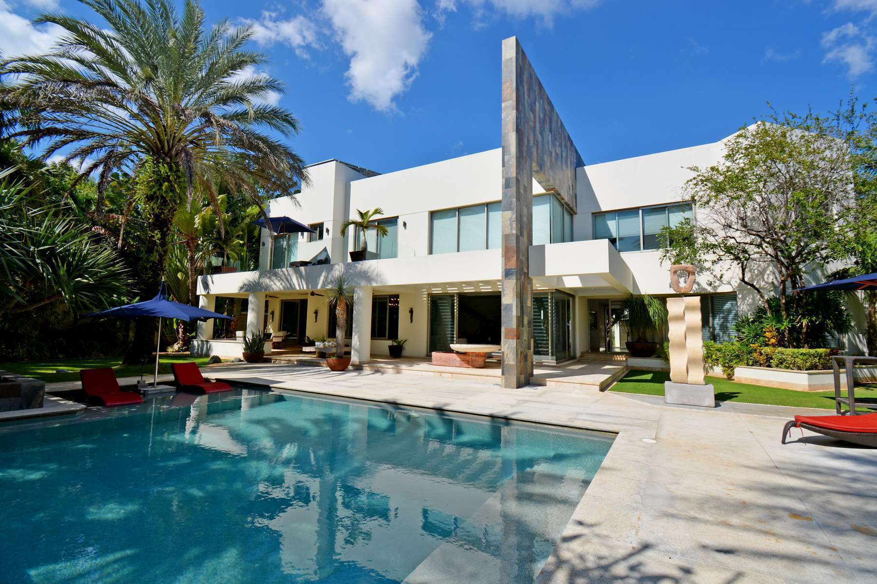 Exploring Paradise: Extraordinary Houses in Riviera Maya